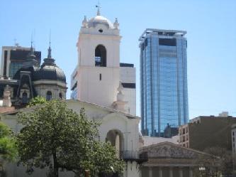 CITY TOURS IN BUENOS AIRES LA PLAZA DE MAYO Y LA ZONA DE LOS BANCOS ANTIGUA Y MODERNA A LA VEZ City tours in Buenos Aires