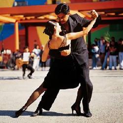 Visita a show de tango en Buenos Aires y tures de tango por la ciudad. Todos nuestros tures por Buenos Aires son individuales y para grupos cerrados.  City tours in Buenos Aires